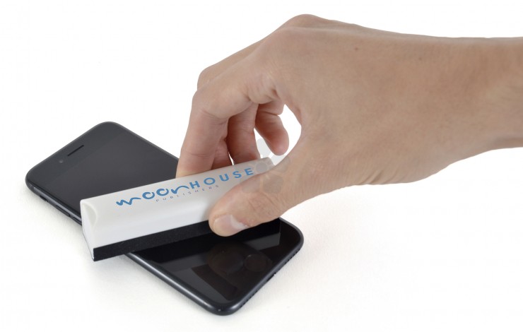 2-in-1 Compact Screen Cleaner