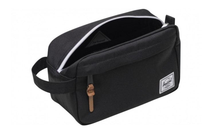 Herschel Chapter Travel Kit