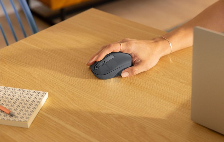 Logitech M196 Bluetooth Mouse