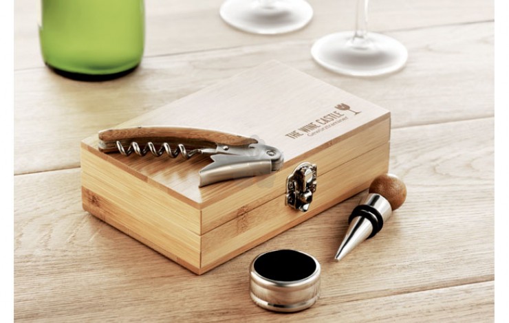 Wooden Wine Gift Set